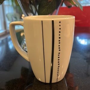 (1) Corelle Mug - Cascading Lines